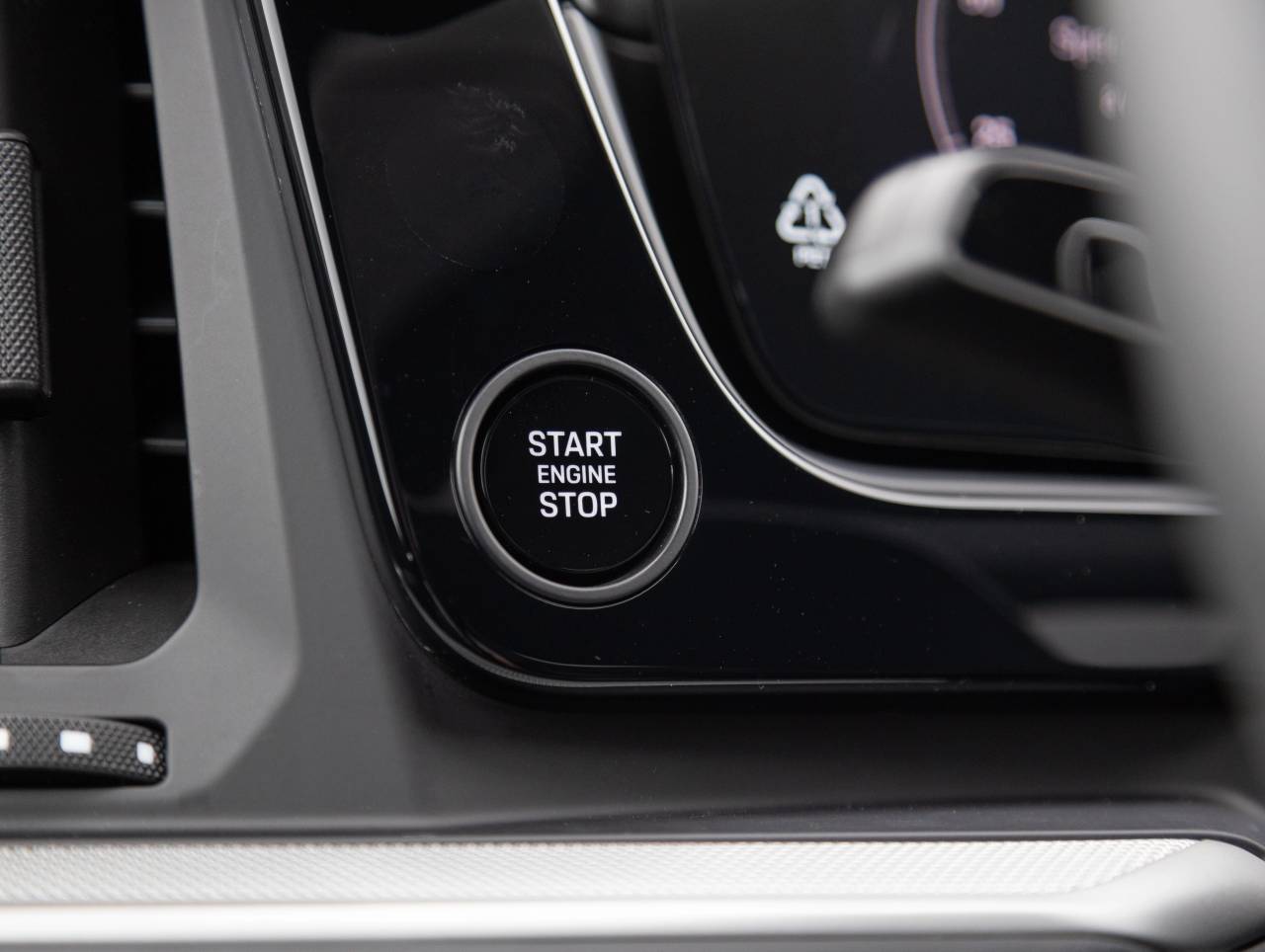 2025 Porsche Cayenne Cayenne S Coupe