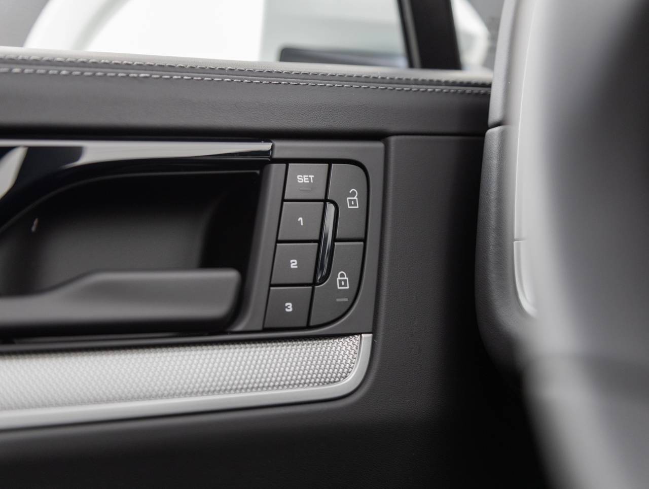 2025 Porsche Cayenne Cayenne S Coupe