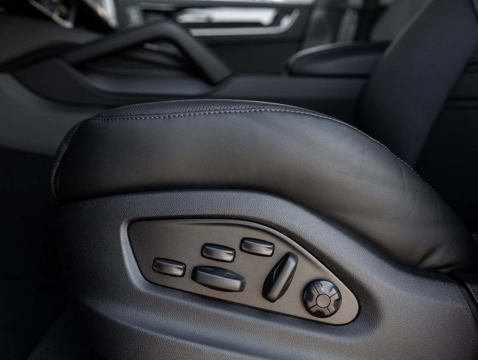 2026 Porsche Cayenne Cayenne S Coupe