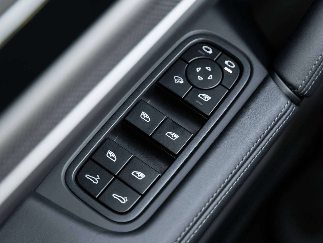 2026 Porsche Cayenne Cayenne S Coupe