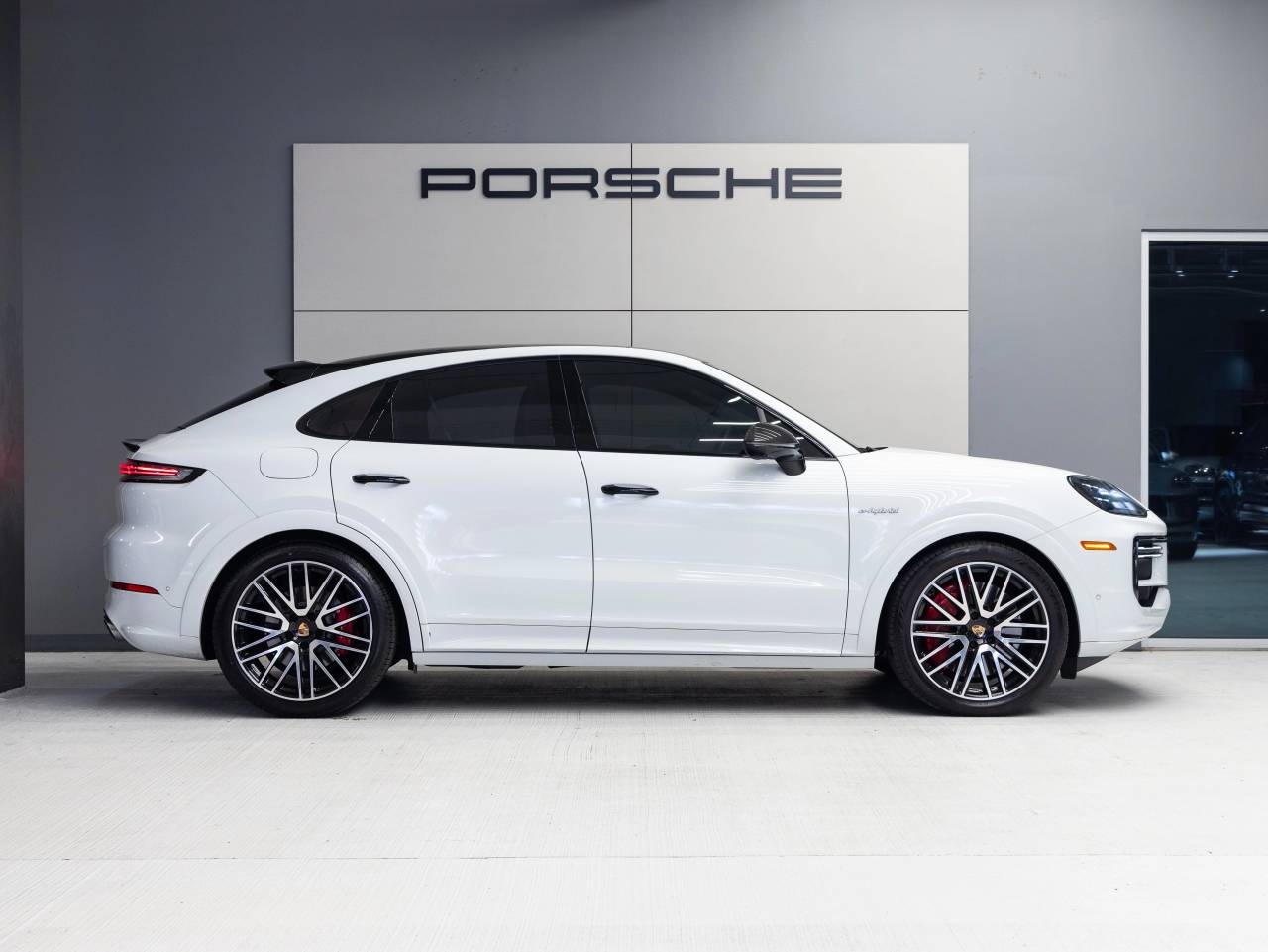 2024 Porsche Cayenne Cayenne Turbo E-Hybrid Coupe