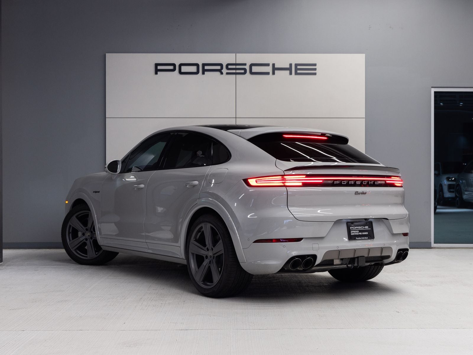2026 Porsche Cayenne Cayenne Turbo E-Hybrid Coupe