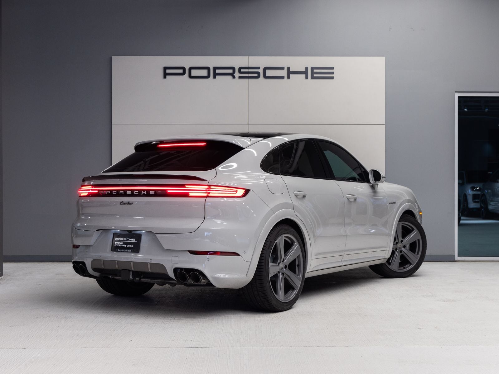 2026 Porsche Cayenne Cayenne Turbo E-Hybrid Coupe