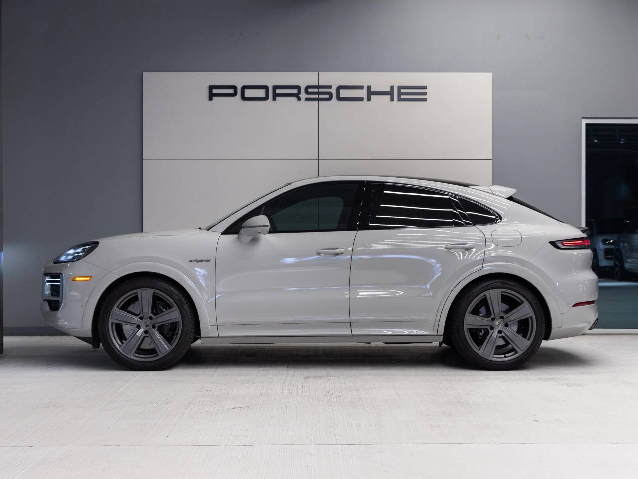 2026 Porsche Cayenne Cayenne Turbo E-Hybrid Coupe