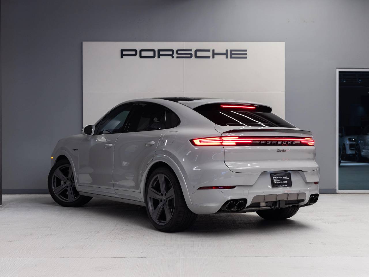2026 Porsche Cayenne Cayenne Turbo E-Hybrid Coupe
