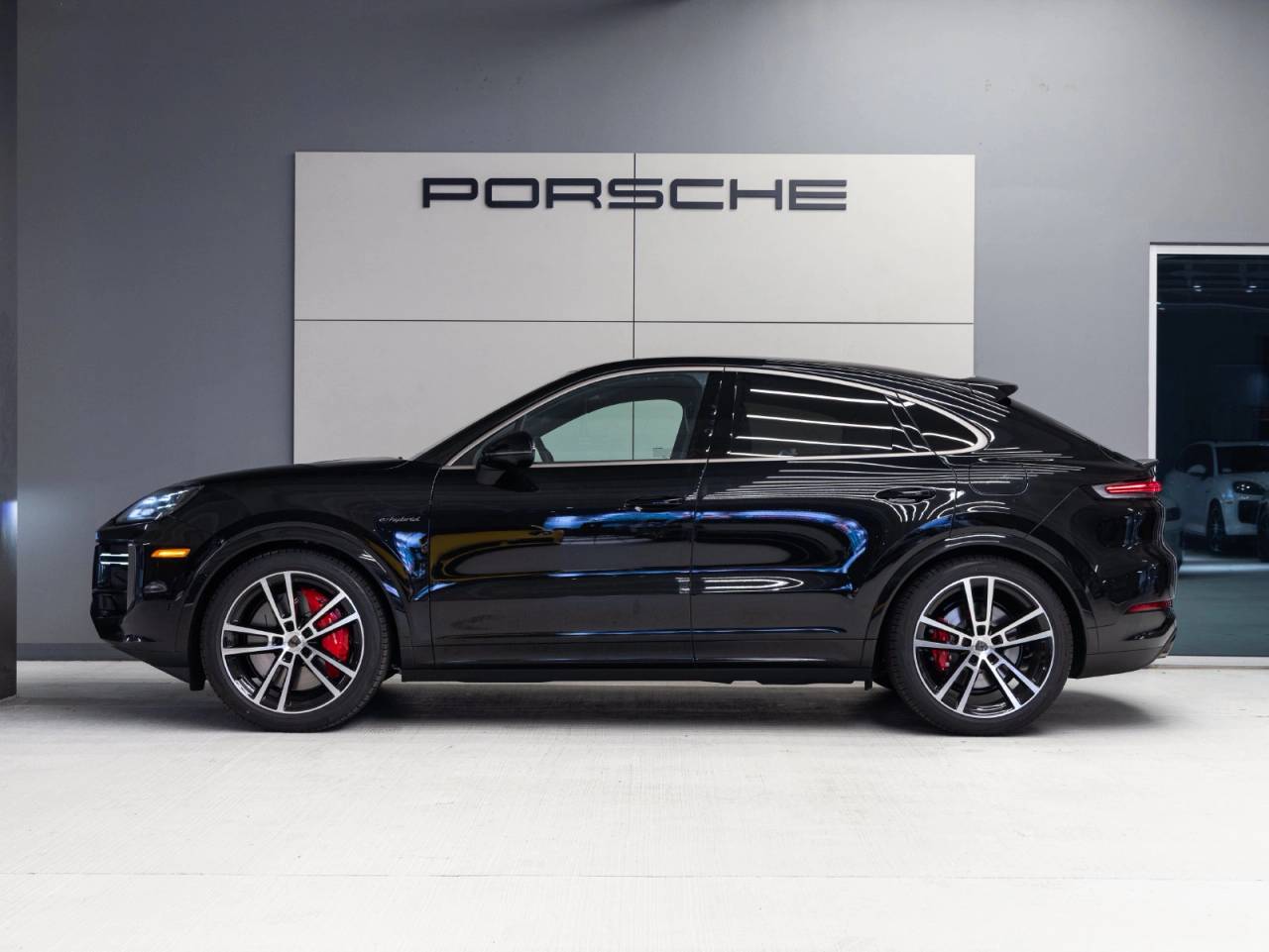 2026 Porsche Cayenne Cayenne Turbo E-Hybrid Coupe