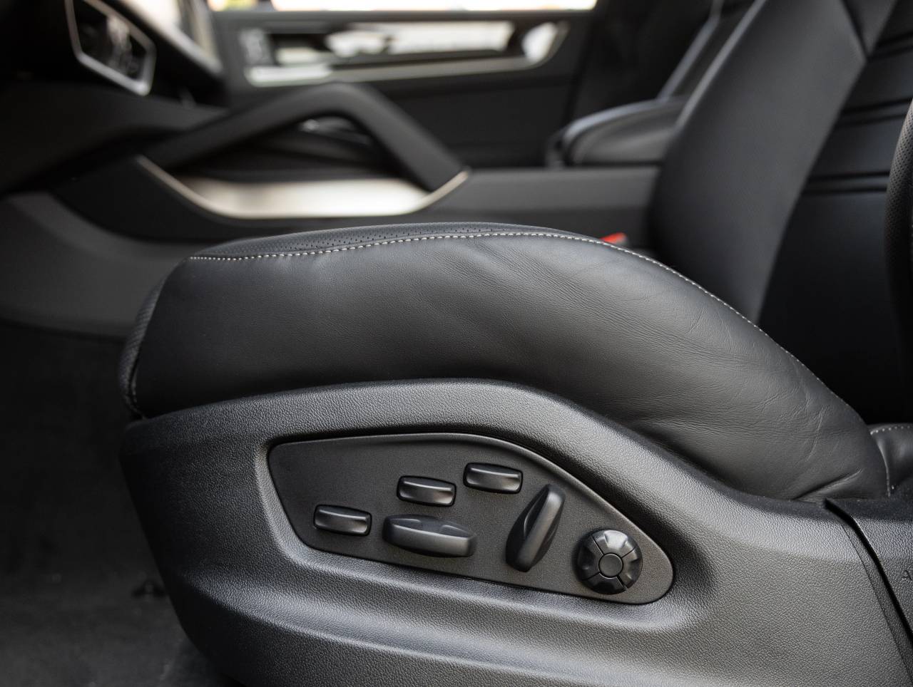 2026 Porsche Cayenne Cayenne Turbo E-Hybrid Coupe