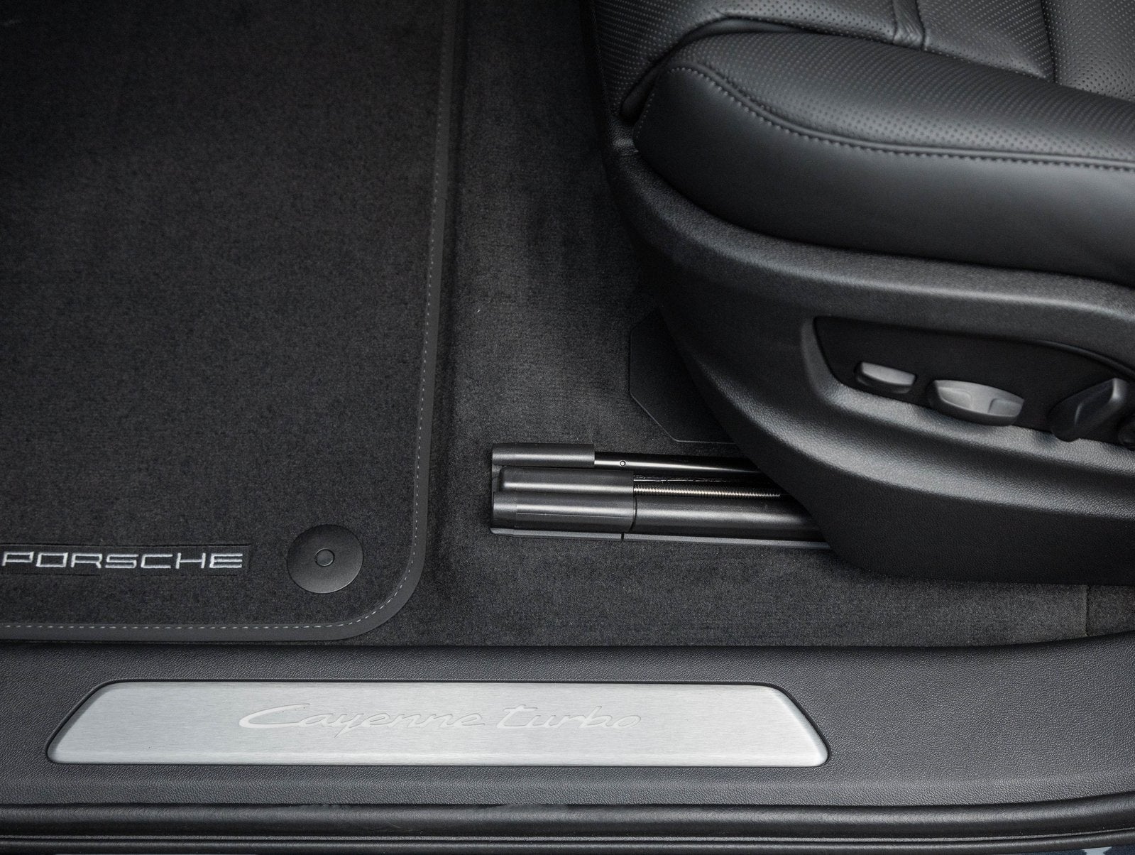 2025 Porsche Cayenne Cayenne Turbo E-Hybrid Coupe