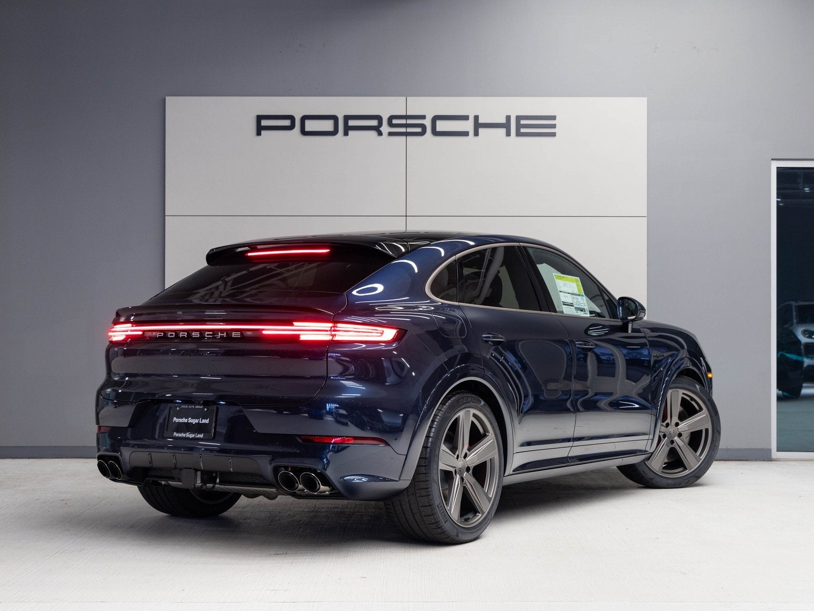 2025 Porsche Cayenne Cayenne Turbo E-Hybrid Coupe
