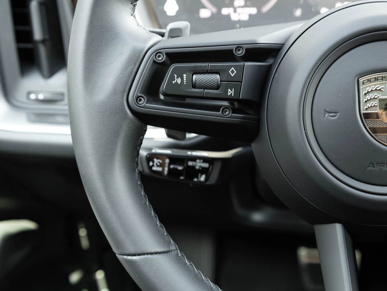 2025 Porsche Cayenne Cayenne Turbo E-Hybrid Coupe