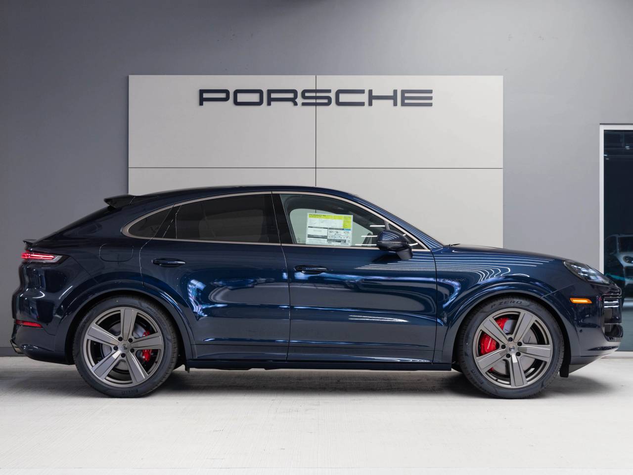 2025 Porsche Cayenne Cayenne Turbo E-Hybrid Coupe