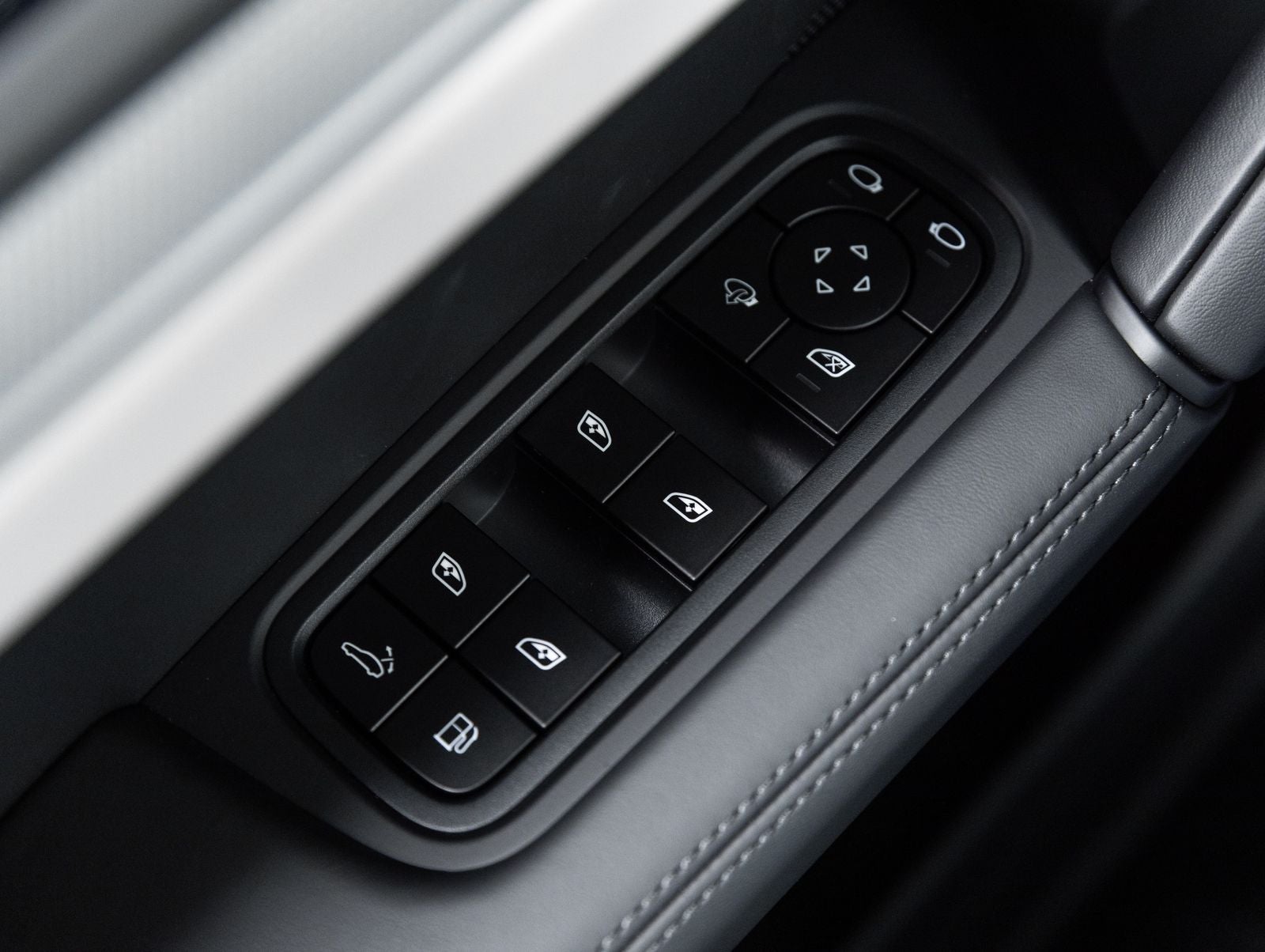 2026 Porsche Cayenne Cayenne S E-Hybrid Coupe