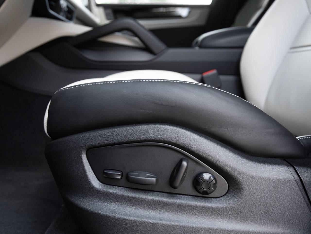 2026 Porsche Cayenne Cayenne S E-Hybrid Coupe
