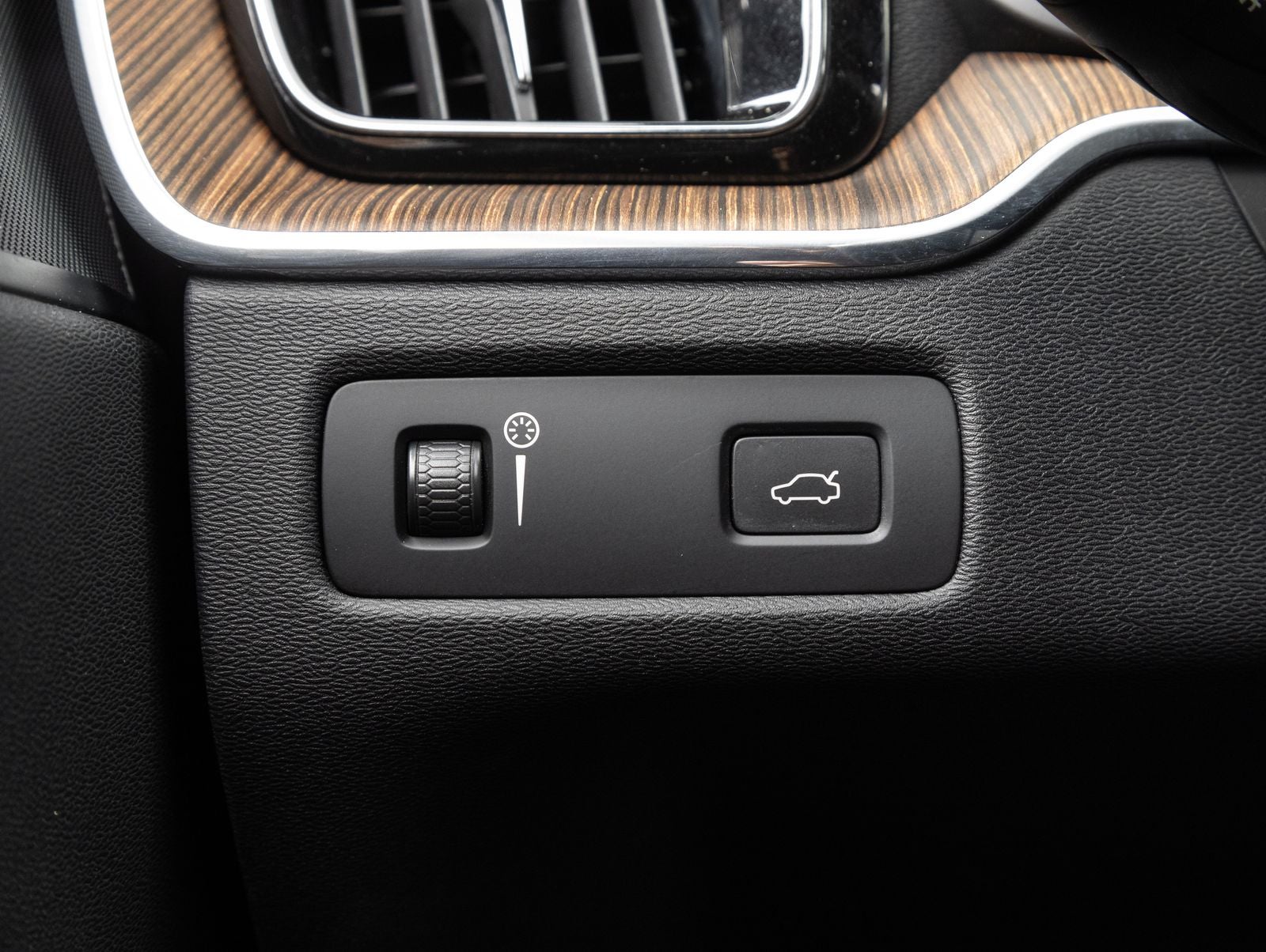 2021 Volvo XC60 Momentum