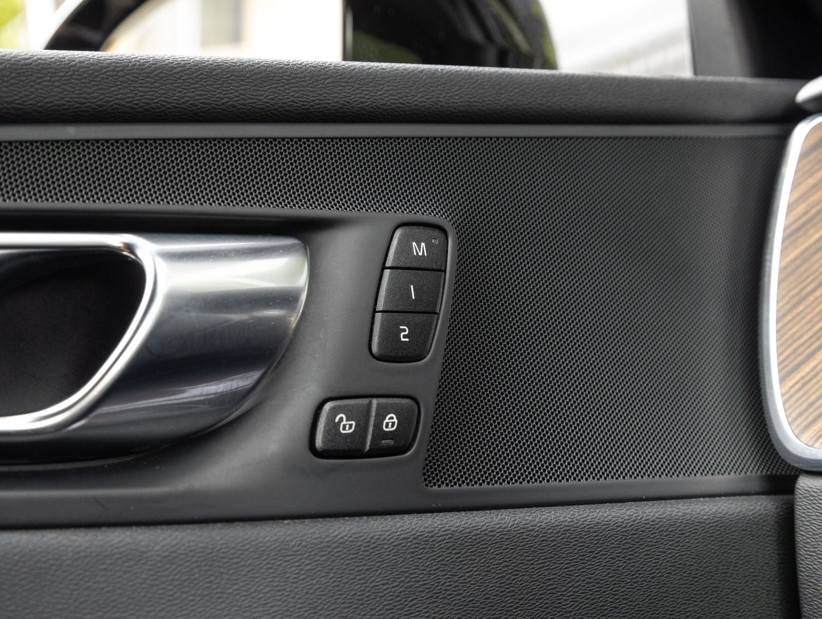 2021 Volvo XC60 Momentum