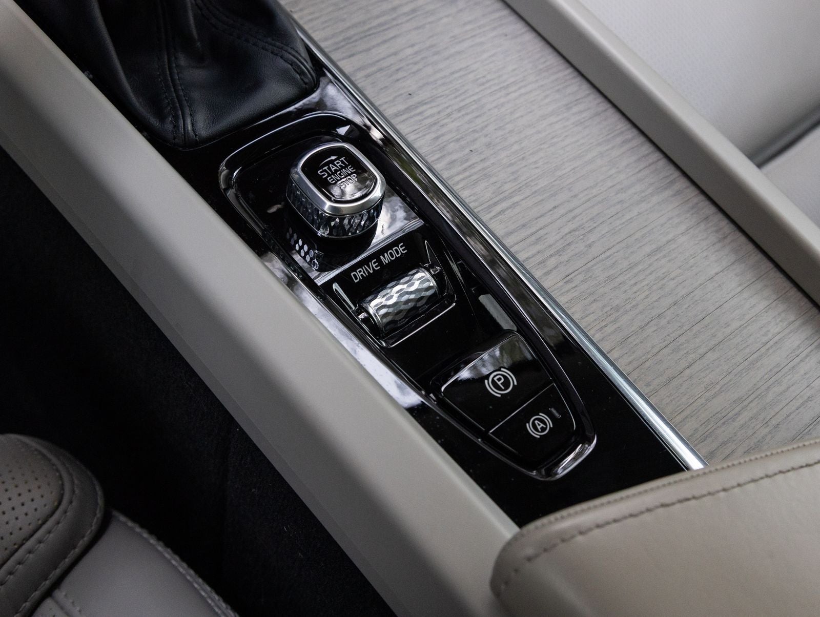 2020 Volvo XC60 Inscription