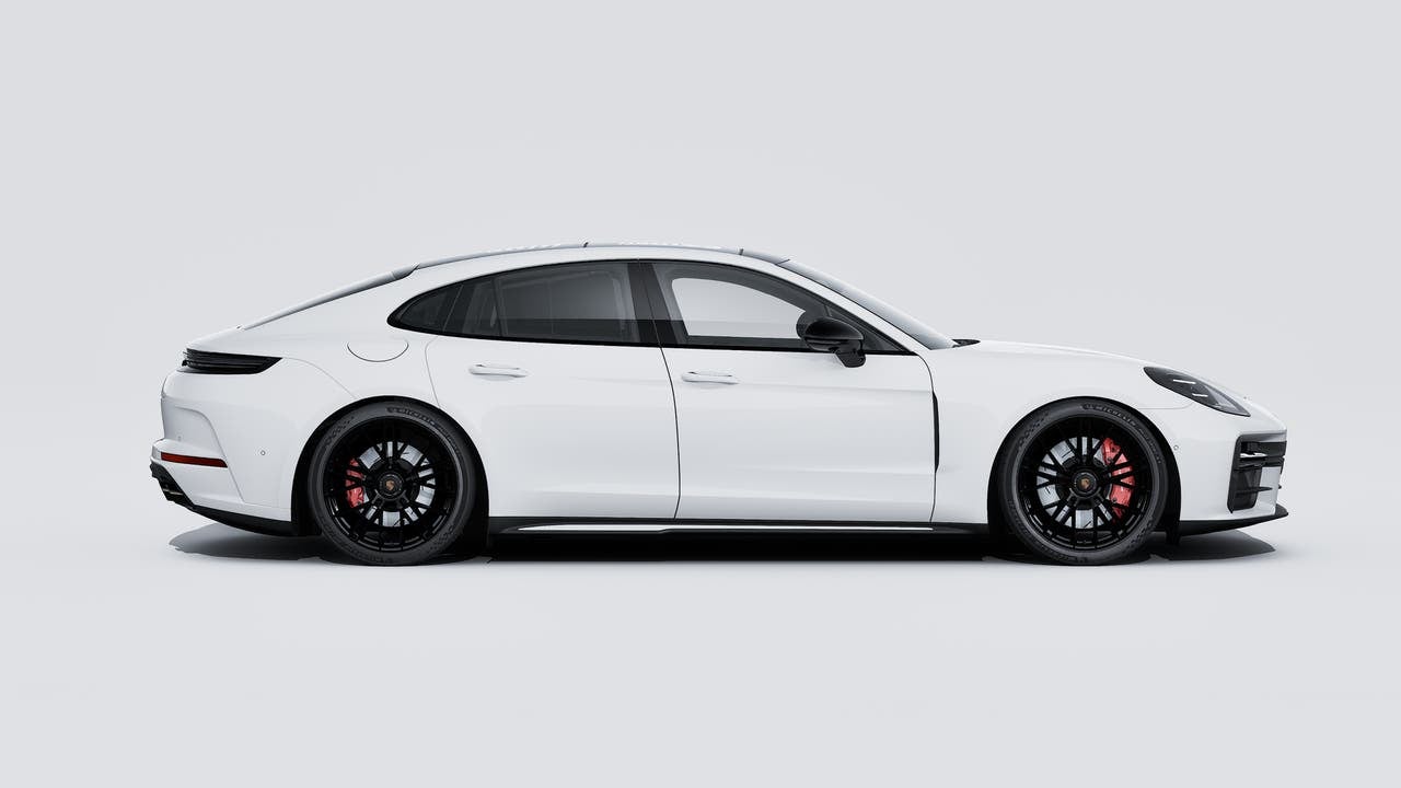 2027 Porsche Panamera Panamera GTS