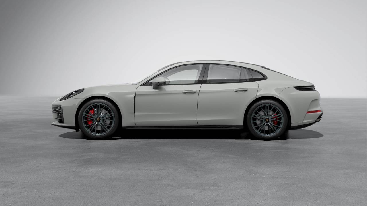 2026 Porsche Panamera GTS