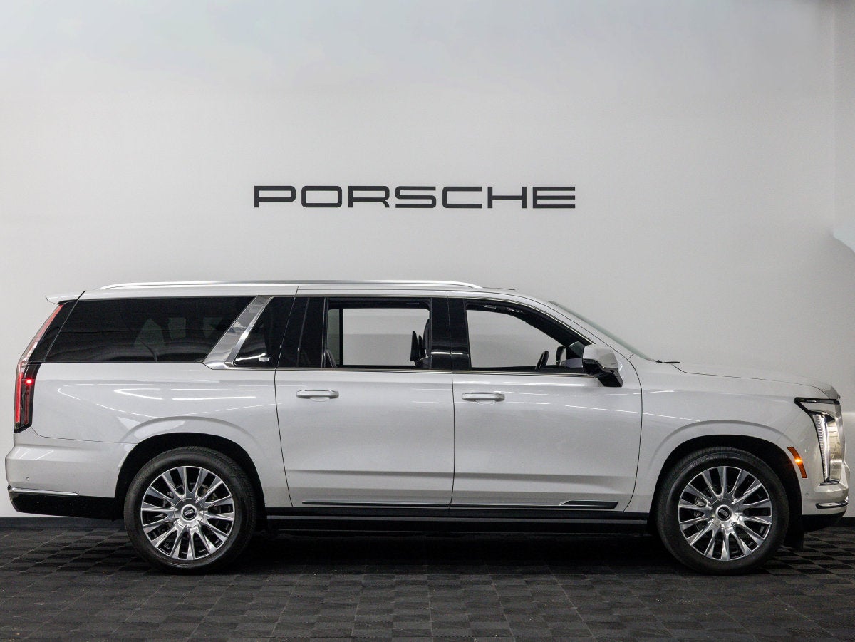 2025 Cadillac Escalade ESV Premium Luxury Platinum