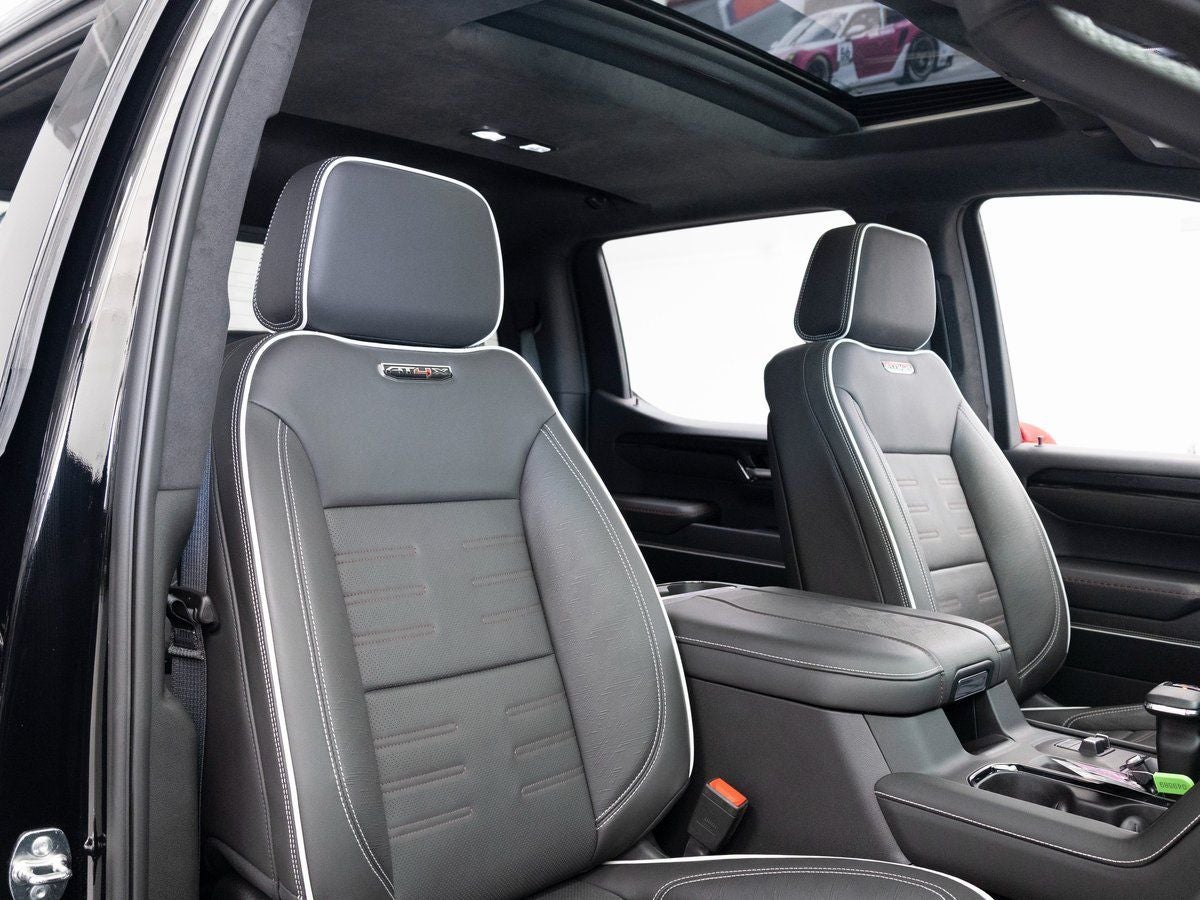 2025 GMC Sierra 1500 AT4X