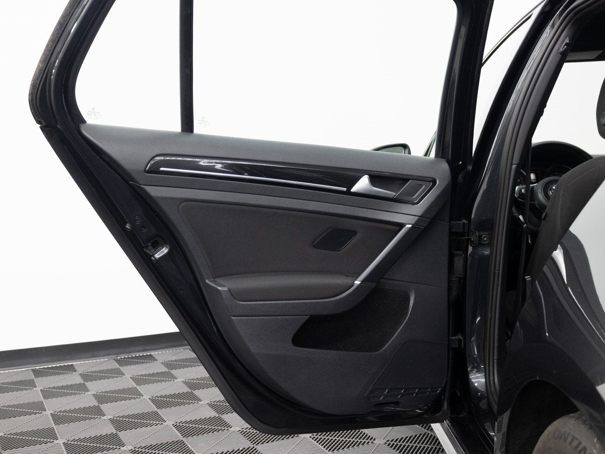 2016 Volkswagen Golf GTI S