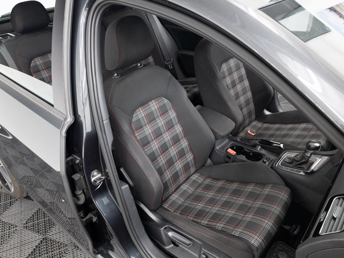 2016 Volkswagen Golf GTI S