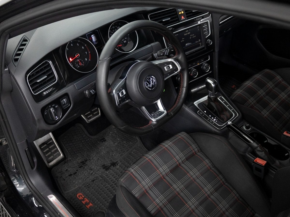 2016 Volkswagen Golf GTI S