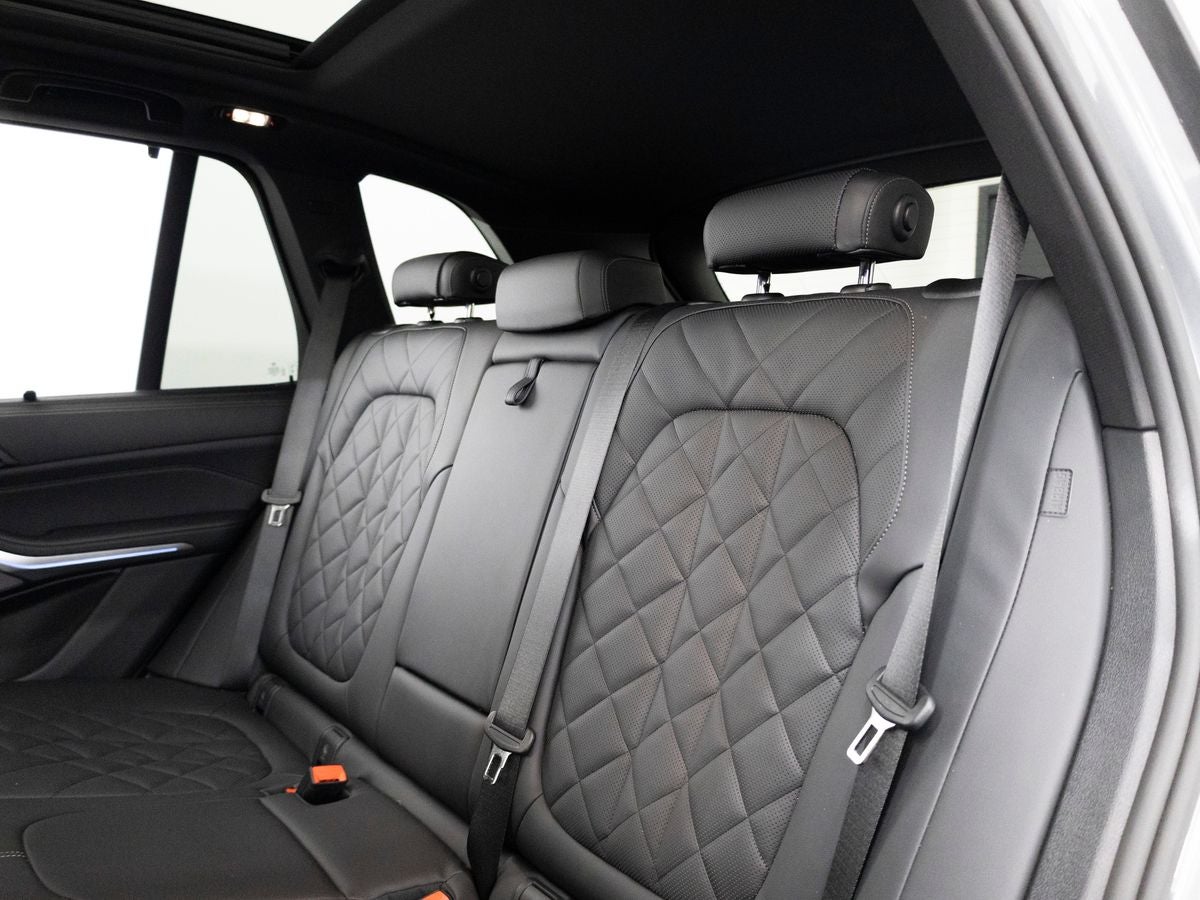 2025 BMW X5 xDrive50e
