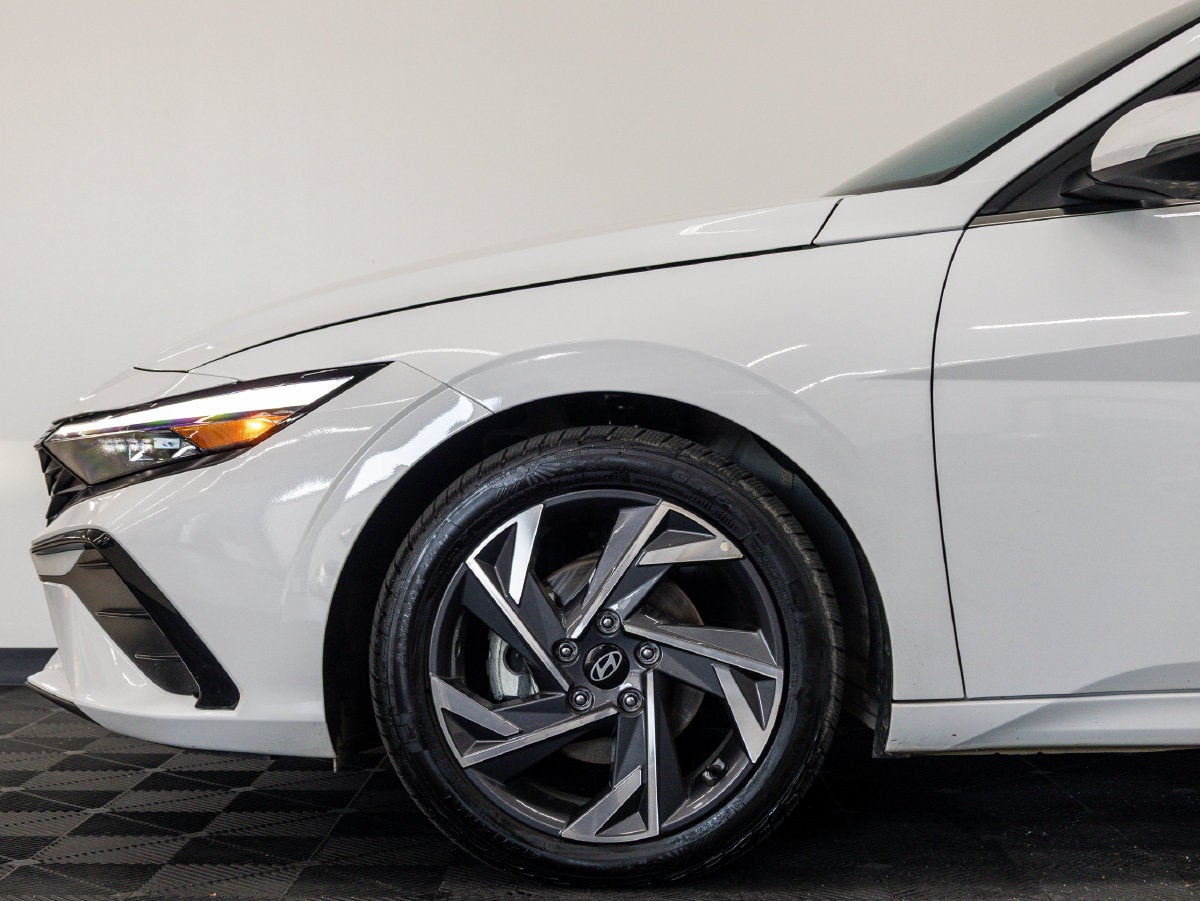 2025 Hyundai Elantra Hybrid Limited
