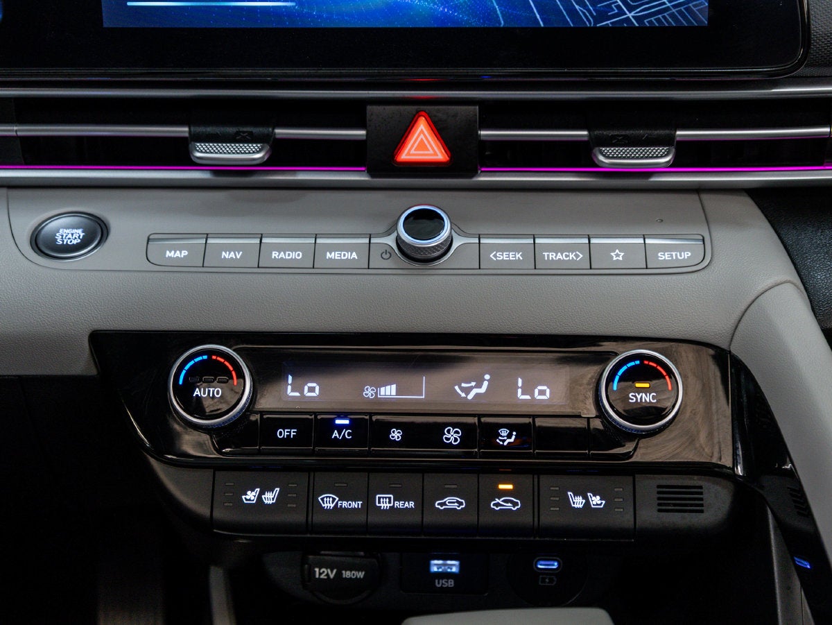 2025 Hyundai Elantra Hybrid Limited