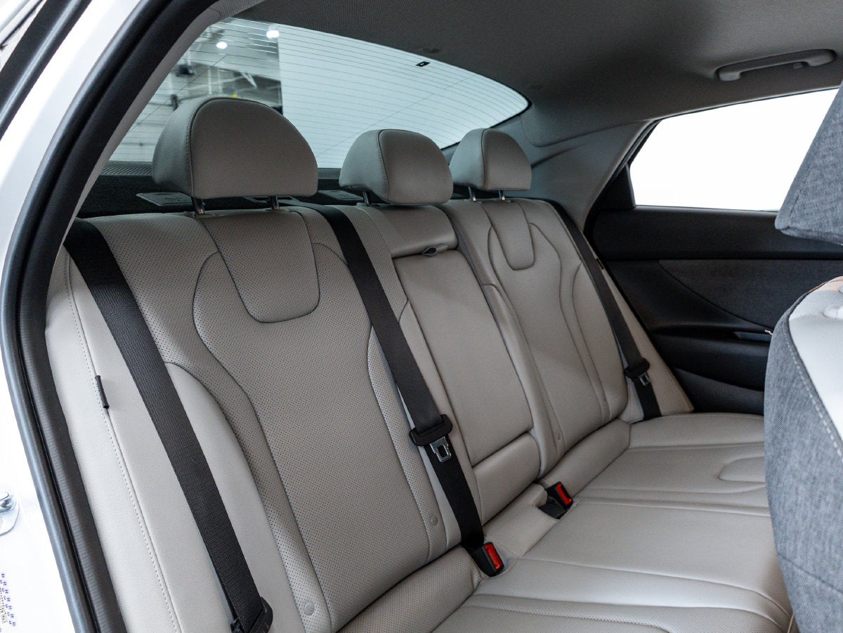 2025 Hyundai Elantra Hybrid Limited
