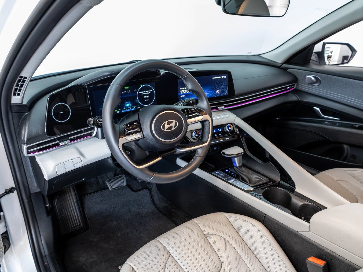 2025 Hyundai Elantra Hybrid Limited