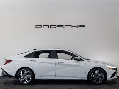 2025 Hyundai Elantra Hybrid Limited