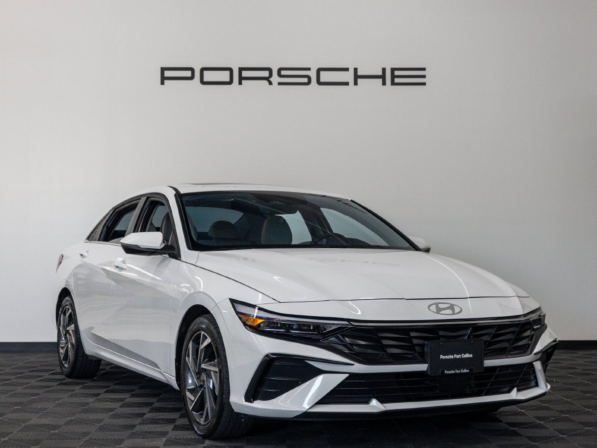 2025 Hyundai Elantra Hybrid Limited