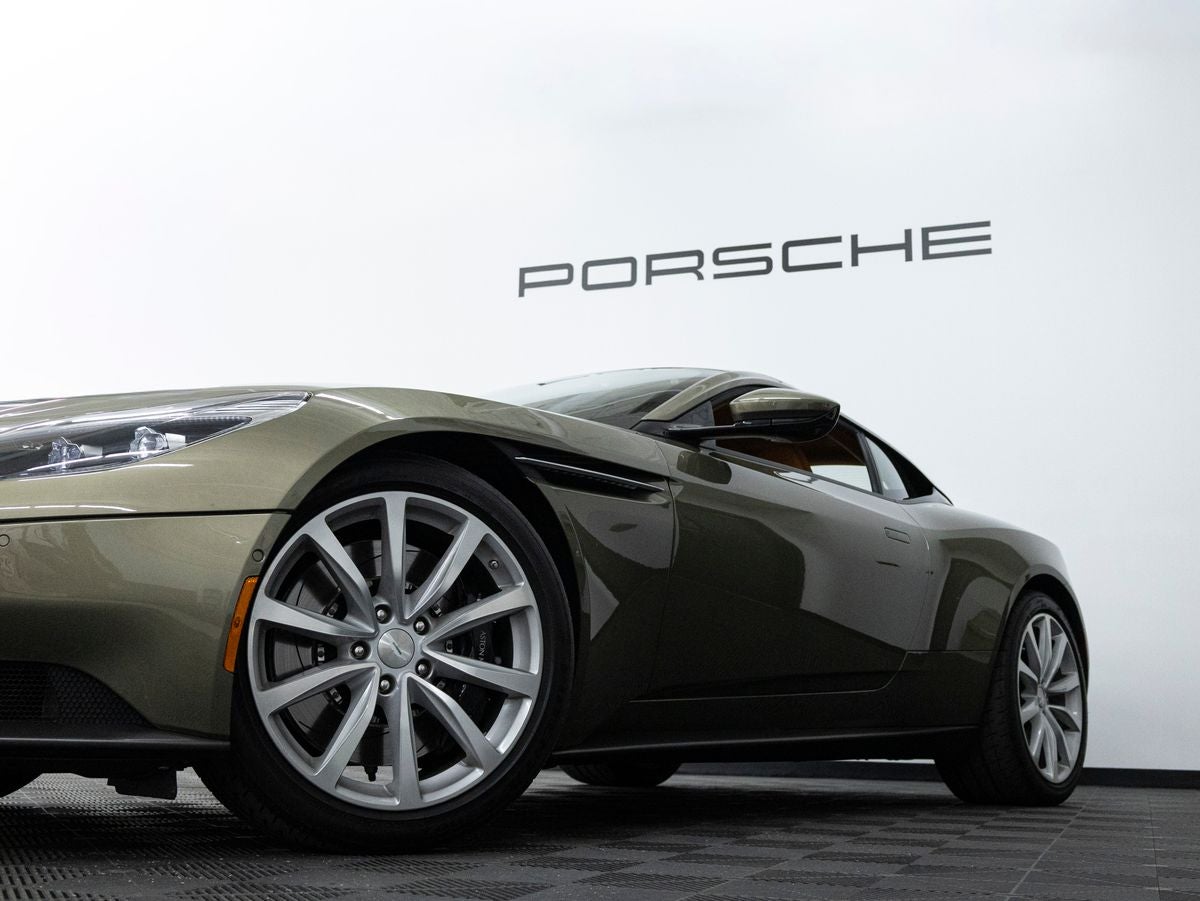 2017 Aston Martin DB11 Base