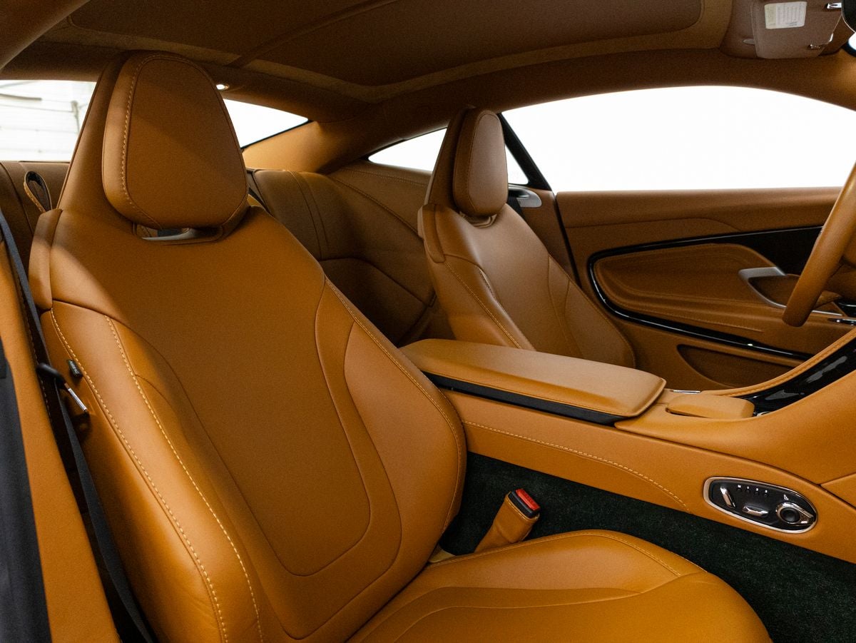 2017 Aston Martin DB11 Base