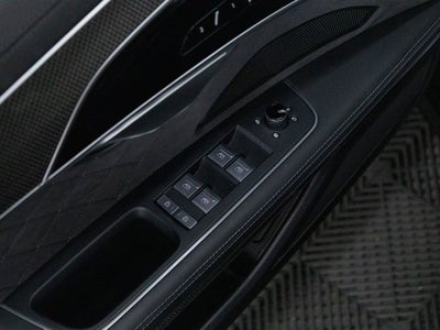 2023 Audi S8 4.0T quattro