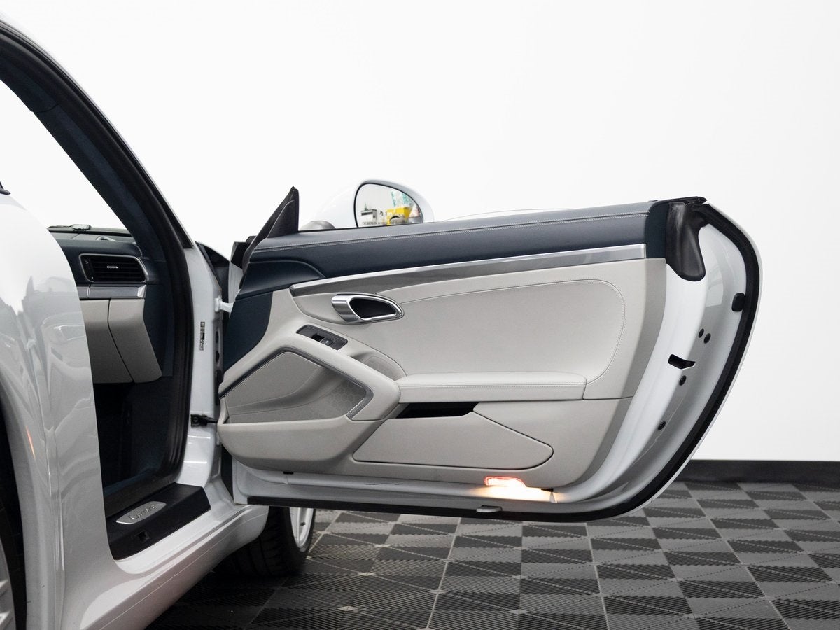 2018 Porsche 911 Carrera