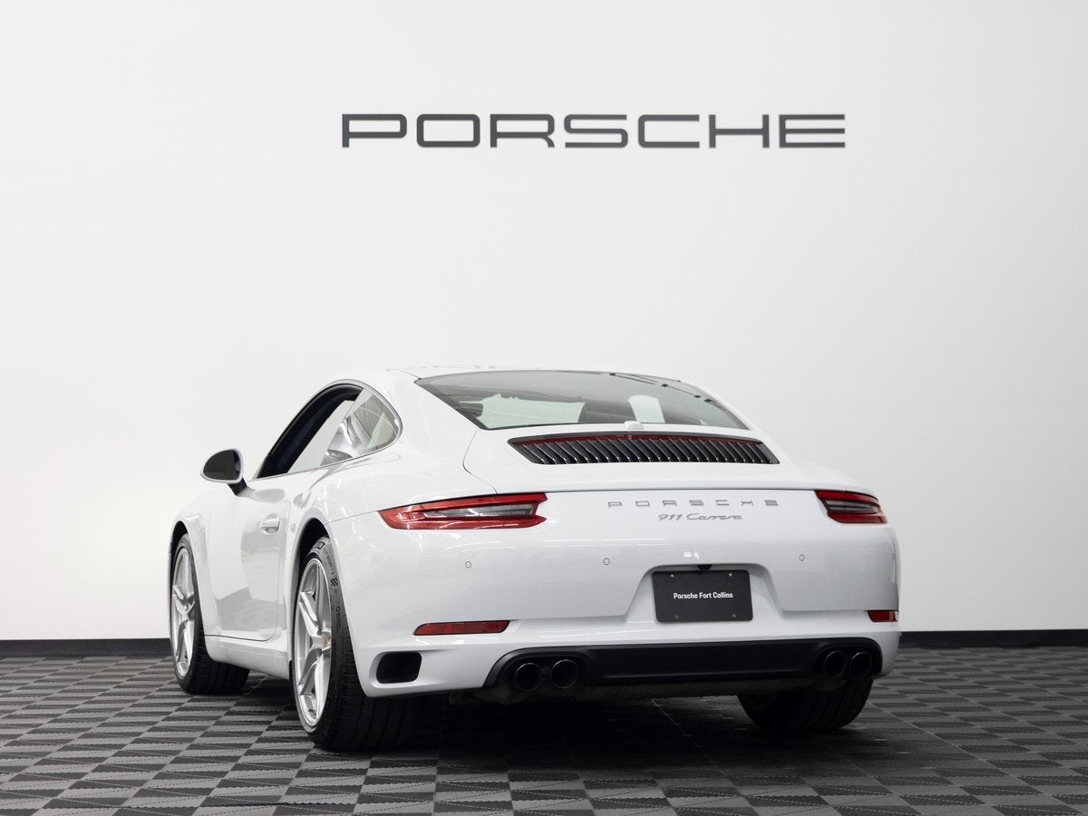 2018 Porsche 911 Carrera