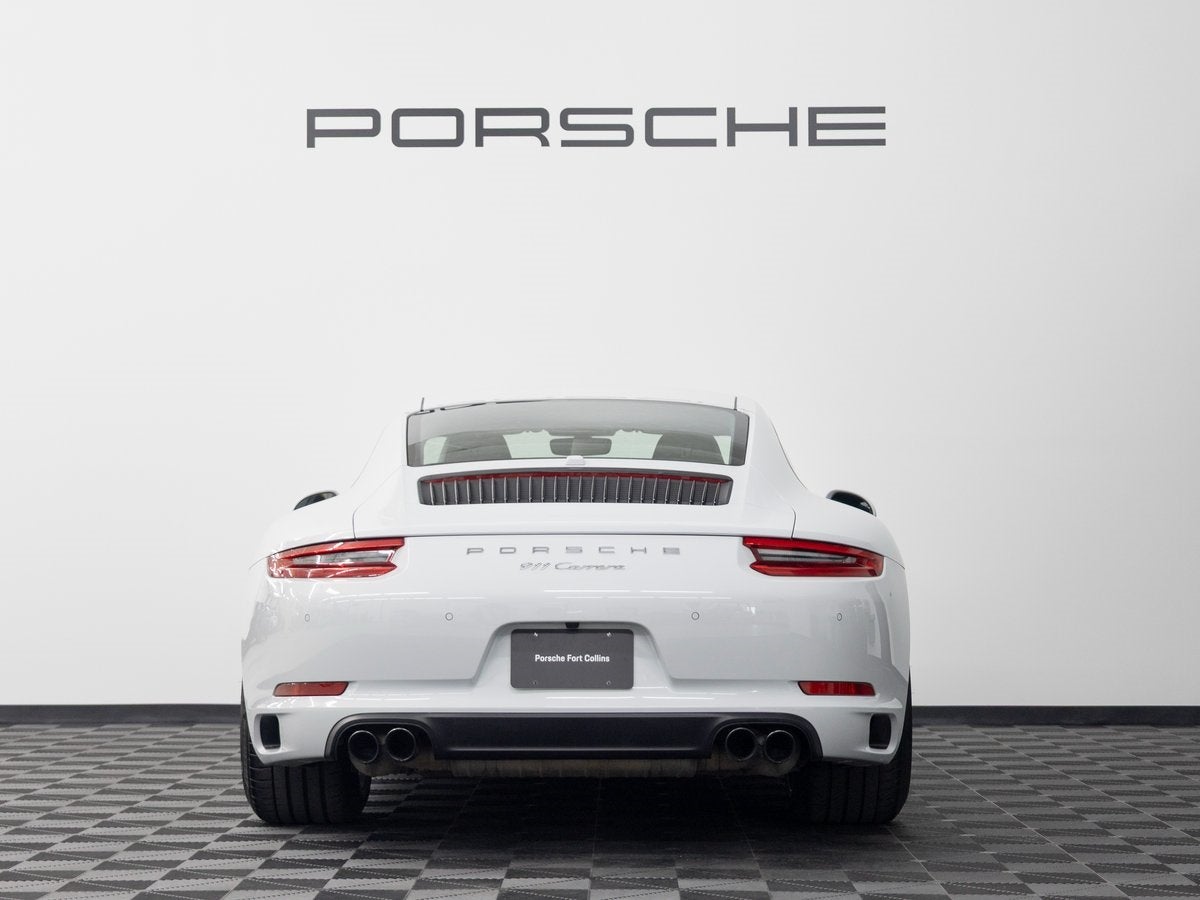 2018 Porsche 911 Carrera