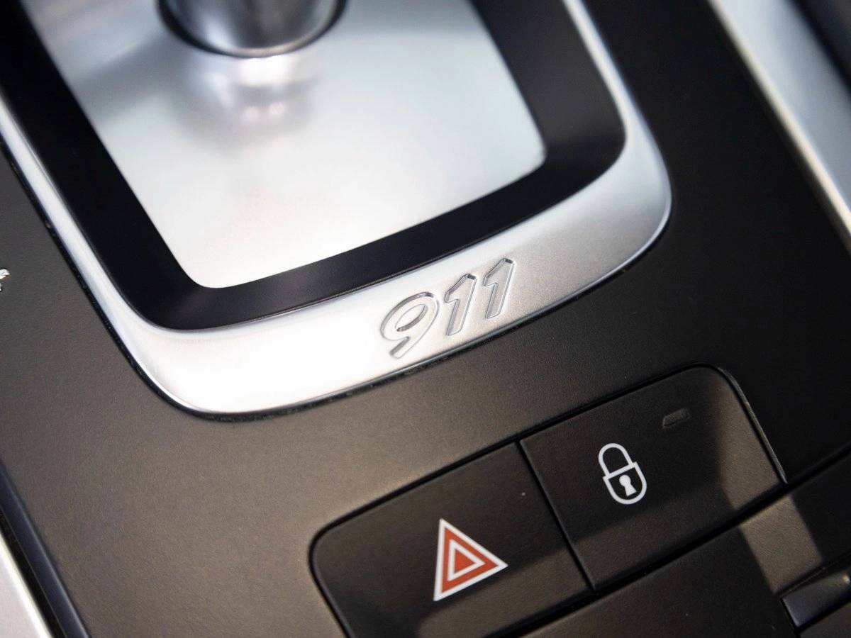 2018 Porsche 911 Carrera