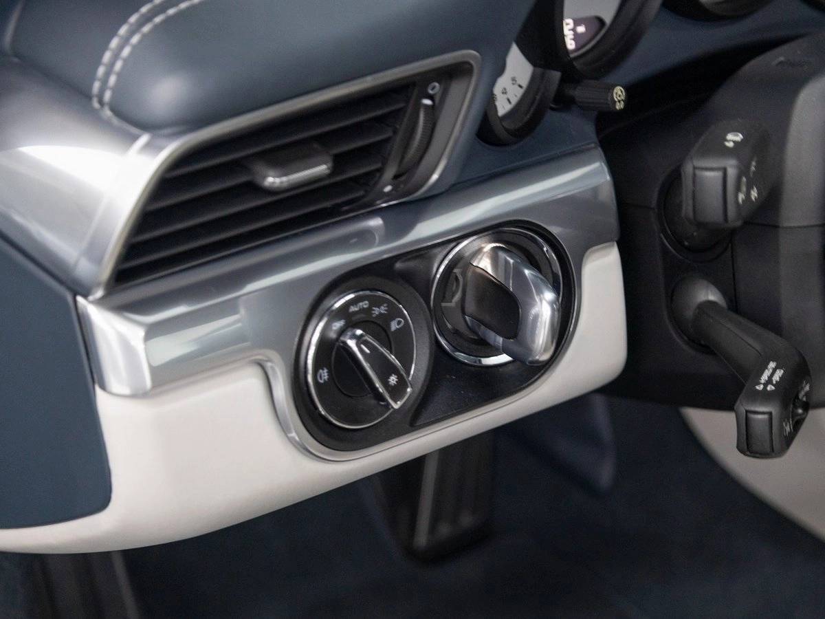 2018 Porsche 911 Carrera