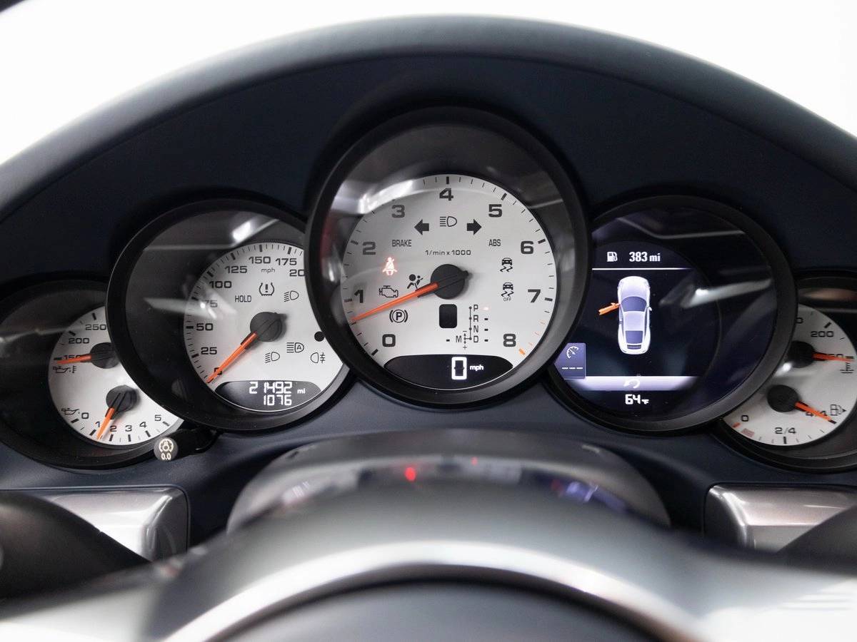 2018 Porsche 911 Carrera