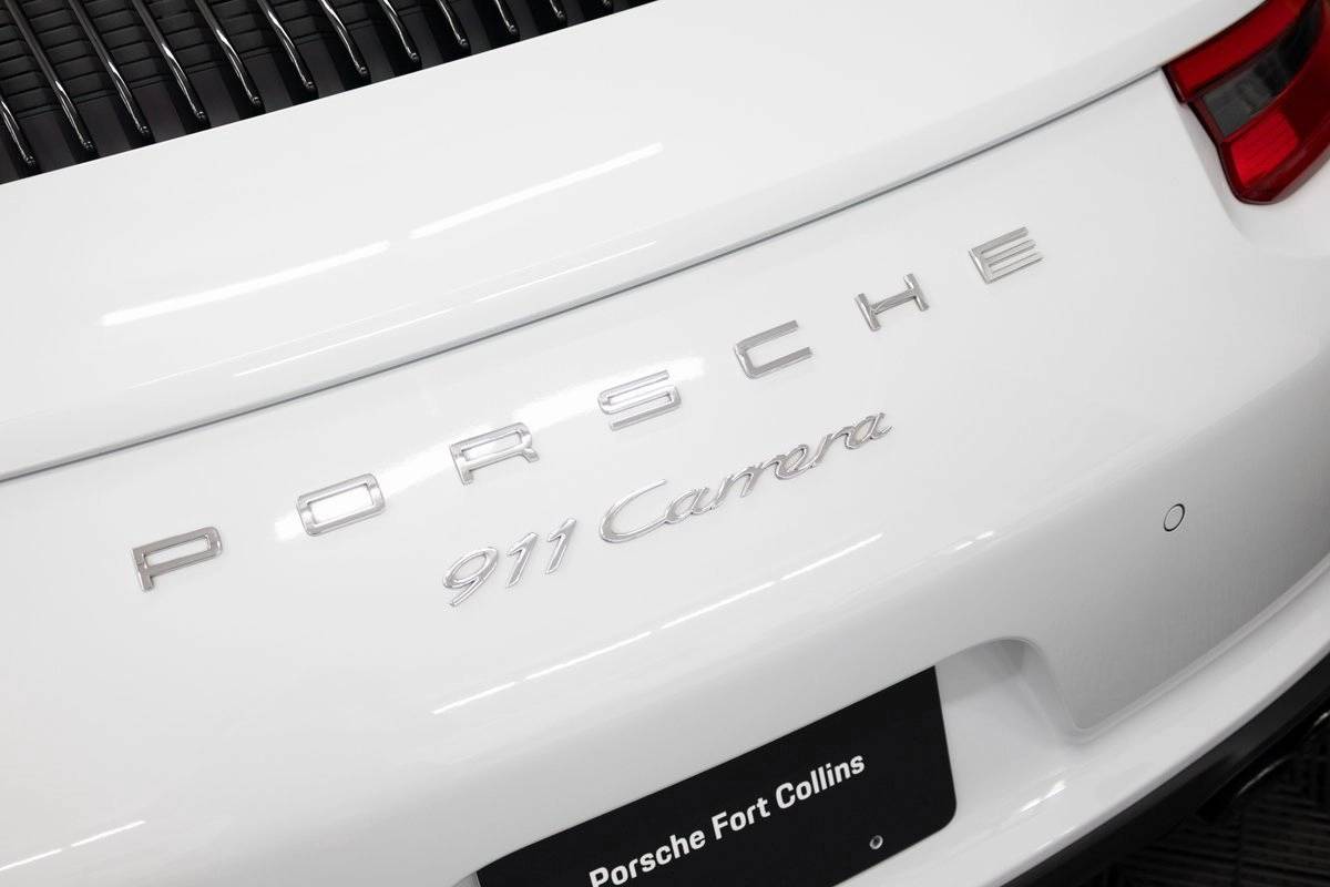 2018 Porsche 911 Carrera