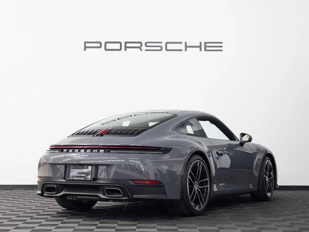 2025 Porsche 911 Carrera