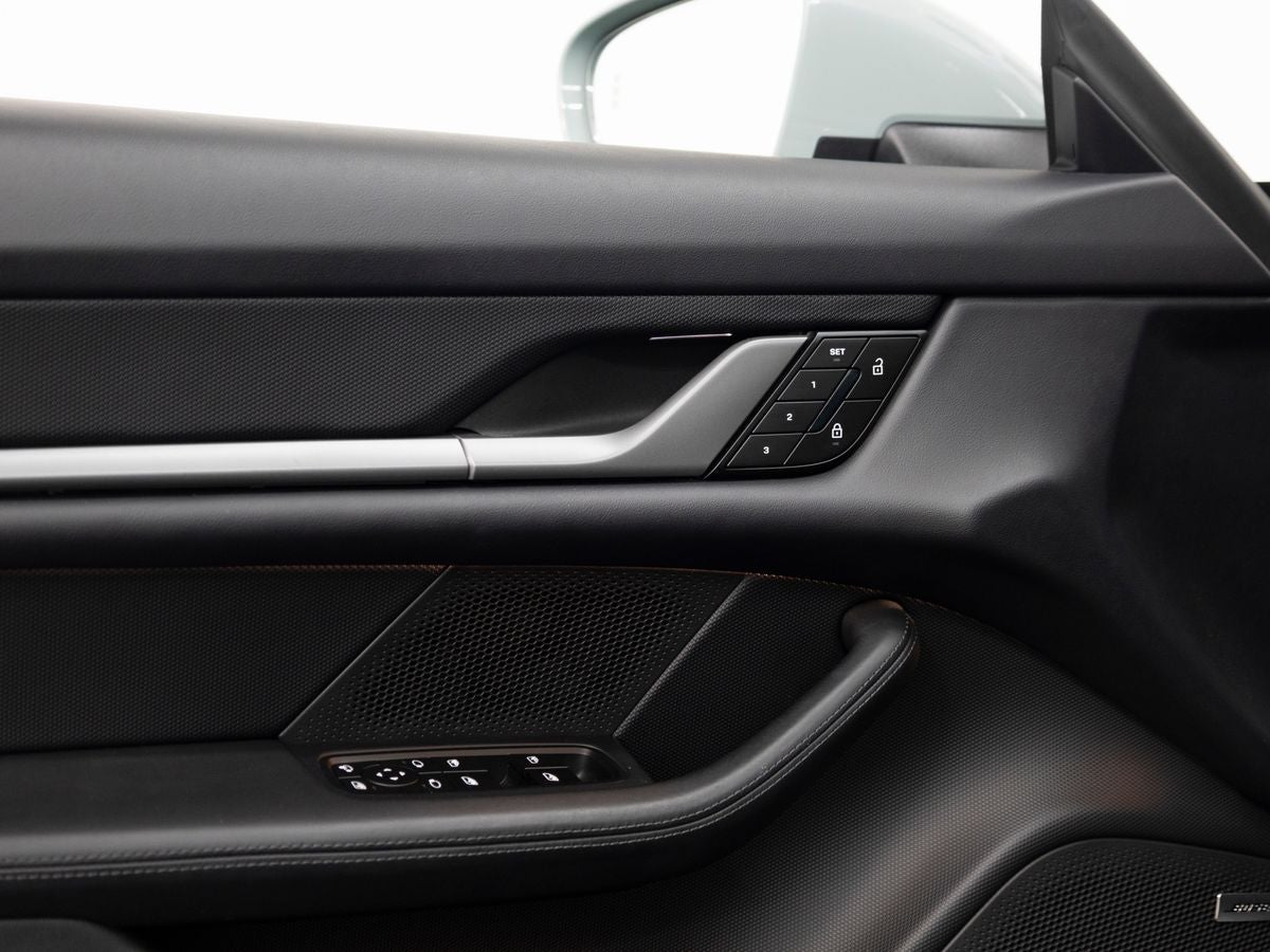 2025 Porsche Taycan Base