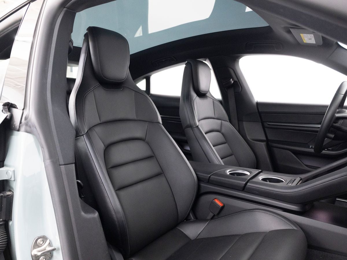 2025 Porsche Taycan Base