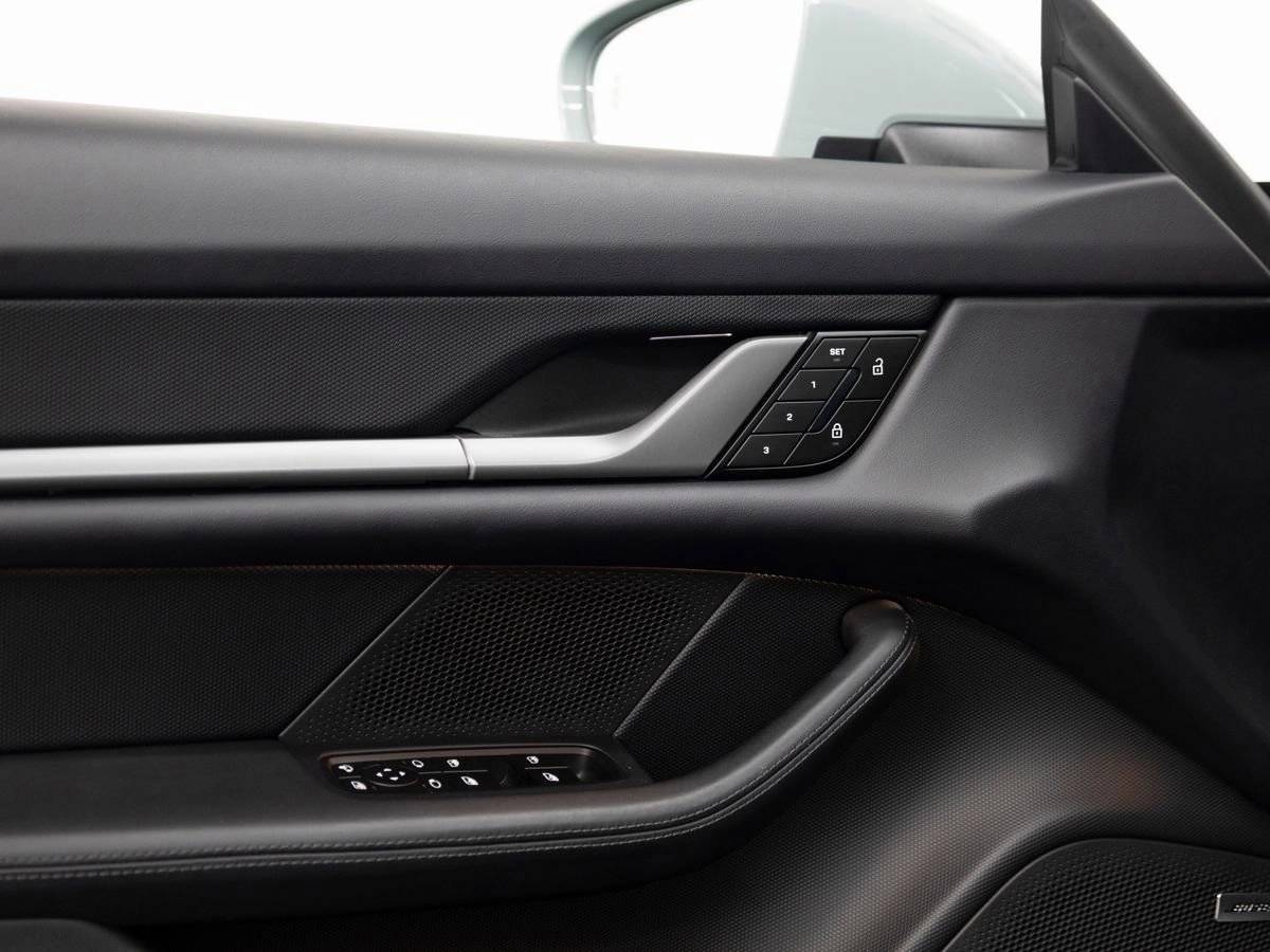 2025 Porsche Taycan Base