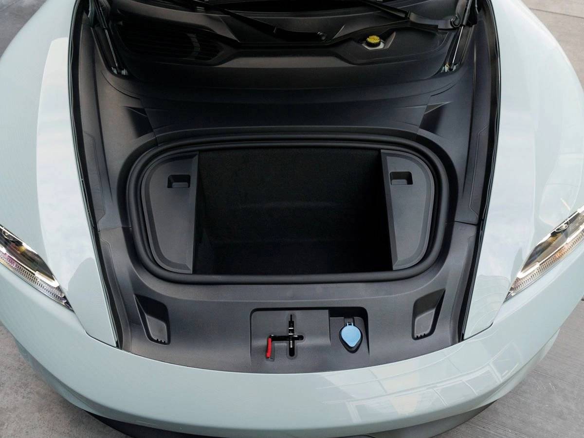 2025 Porsche Taycan Base