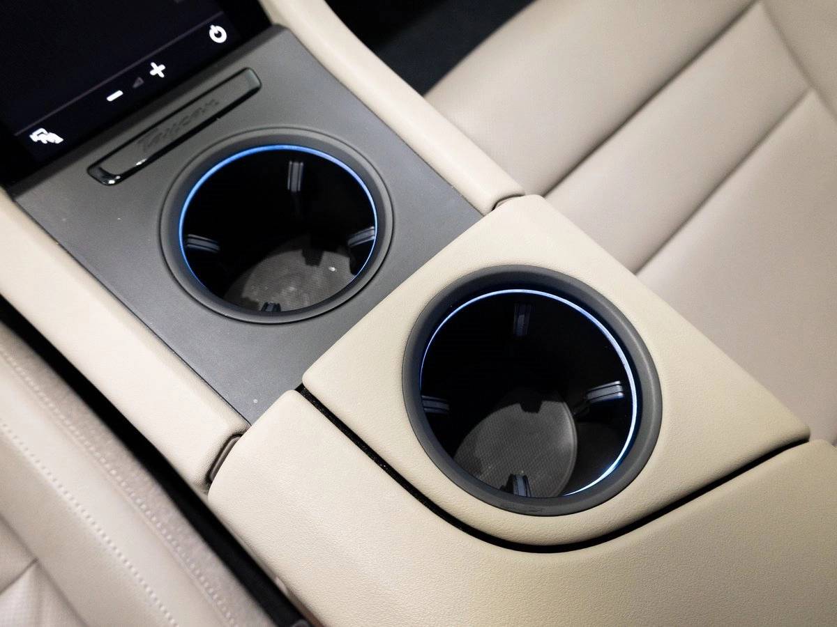 2023 Porsche Taycan Base